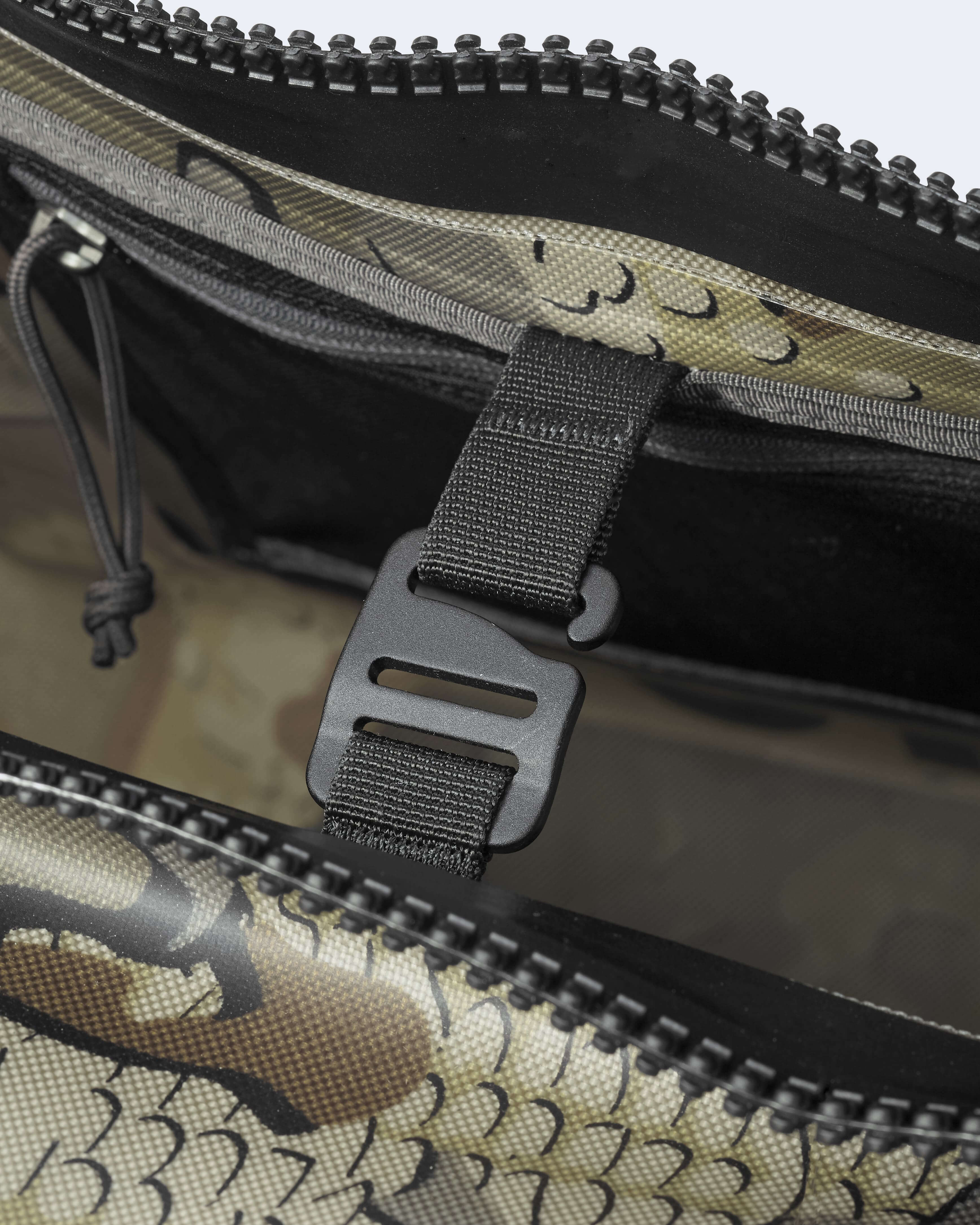 Kodiak 6600 Submersible Duffel | Stone - Image 9